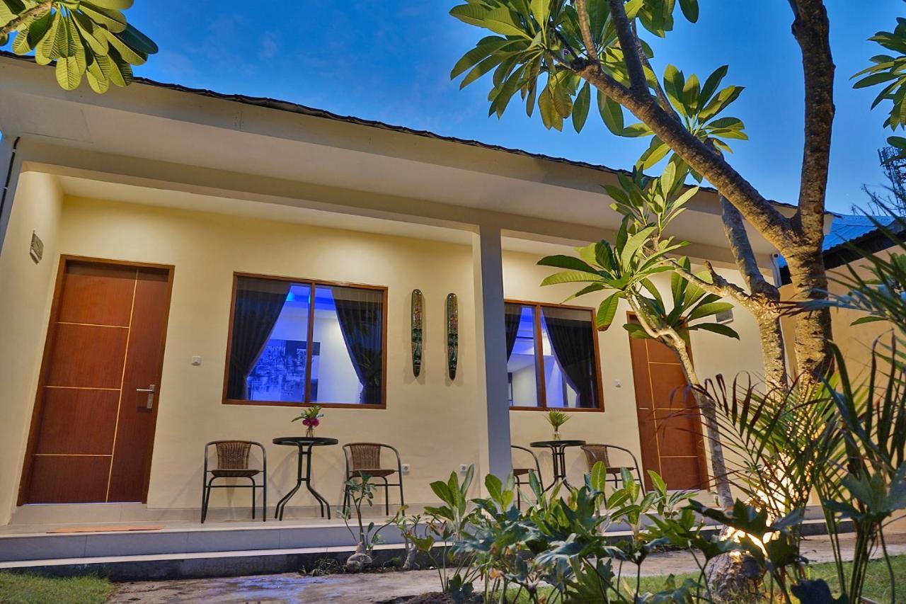 Sari Gili Bungalow 길리 아이르 외부 사진